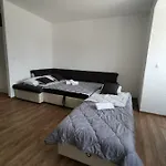 شقة Mms Teslić